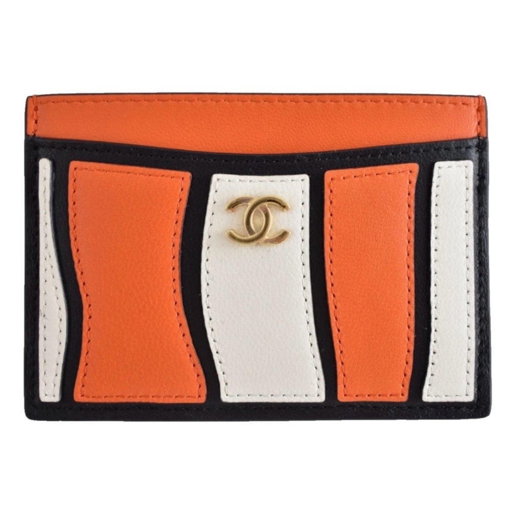 SOLD OUT CHANEL Coco Nemo Card Holder with Gold CC